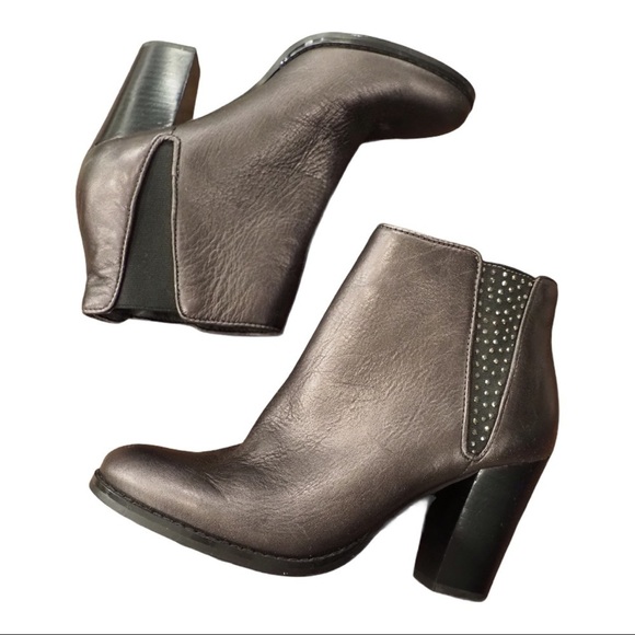 Reba sz 7 Zari leather studded metallic booties - Picture 9 of 15